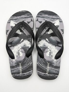 Ataiwee Shark Print Flip Flops - Boy's Size 13 🦈
